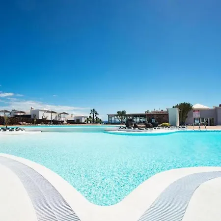 One Bedroom Sea View With Half Board,pool And Wifi, Beach Коста Бланка