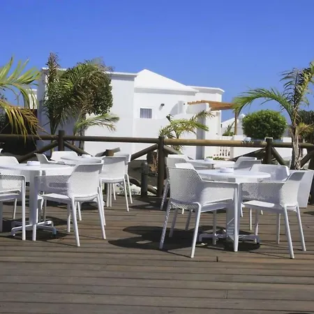 Апартаменты One Bedroom Sea View With Half Board,pool And Wifi, Beach *